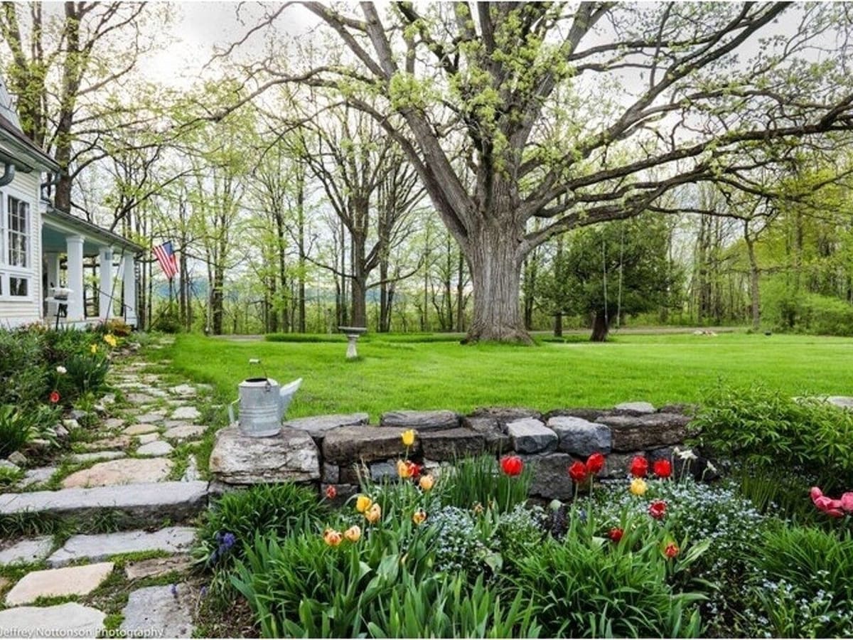 Farm House garden